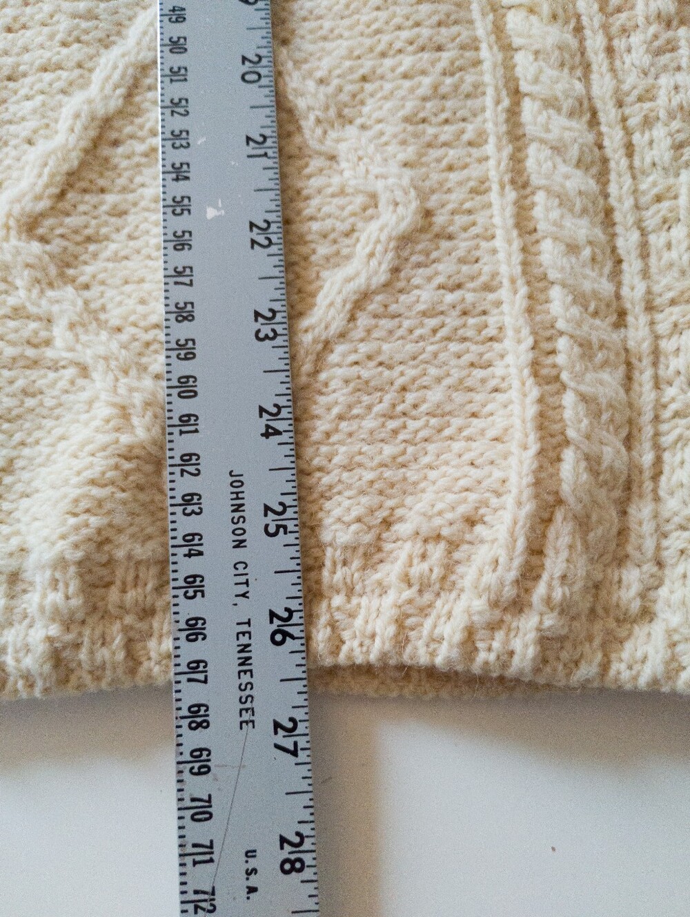 Carraig Donn Vintage Irish Wool Aran Cable Knit Collared Cardigan Sweater Medium - Picture 6 of 8